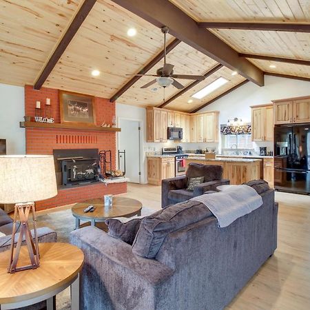Updated Country Club Cabin, Near Golfing And Hiking! Indian Pine Exterior photo